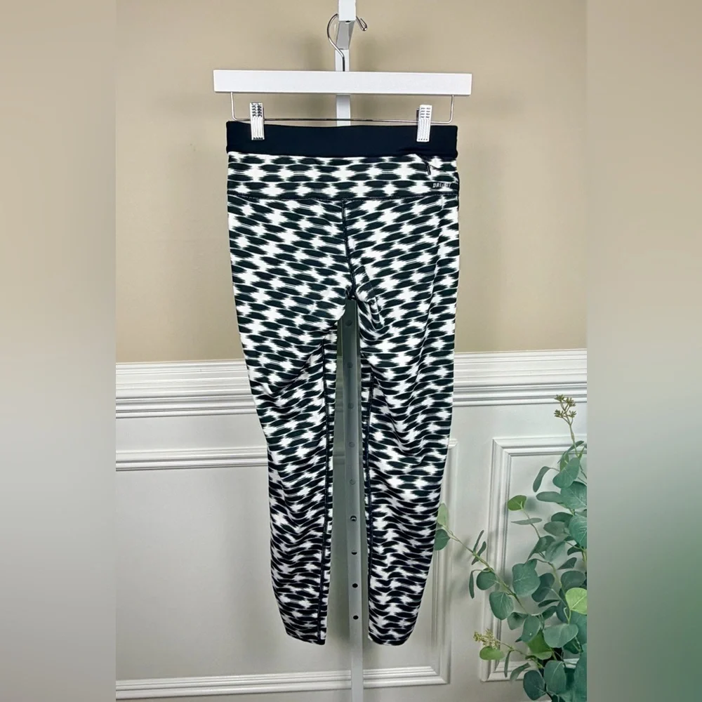 Nike Printed Relay Dri-FIT Training Leggings Size Small